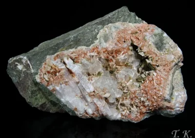 Laumontit, baryt, kalcit - Stříbrná Skalice 2006, rozměry vzorku: 10,5x7x3,5 cm. © Foto T. Kadlec