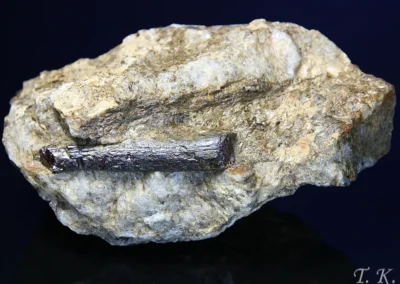 Rutil - Ledeč nad Sázavou, rozměry vzorku: 14,5x7,5,6,5 cm. © Foto T. Kadlec