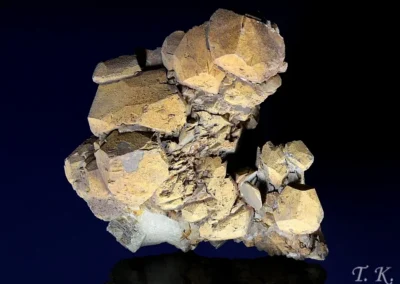 Kalcit, limonit - Prachovice, rozměry vzorku: 15,5x14,5x9 cm. © Foto T. Kadlec (f10, 1s)
