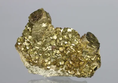 Pyrit - Nemojov, rozměry vzorku: 6 x 4 cm. © Foto T. Kadlec